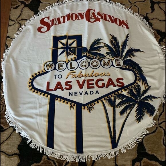 Beach Towel Welcome To Fabulous Las Vegas Nevada Large Round White Red Gold Sun - Picture 2 of 8
